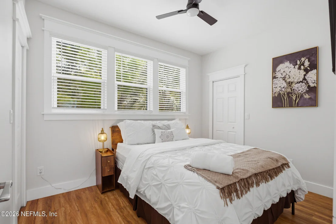 Photo of 1217 WALNUT Street