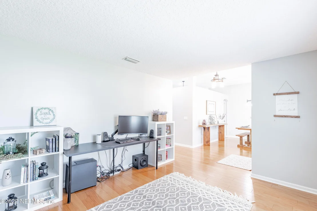 Photo of 4079 EDGELAND Trail