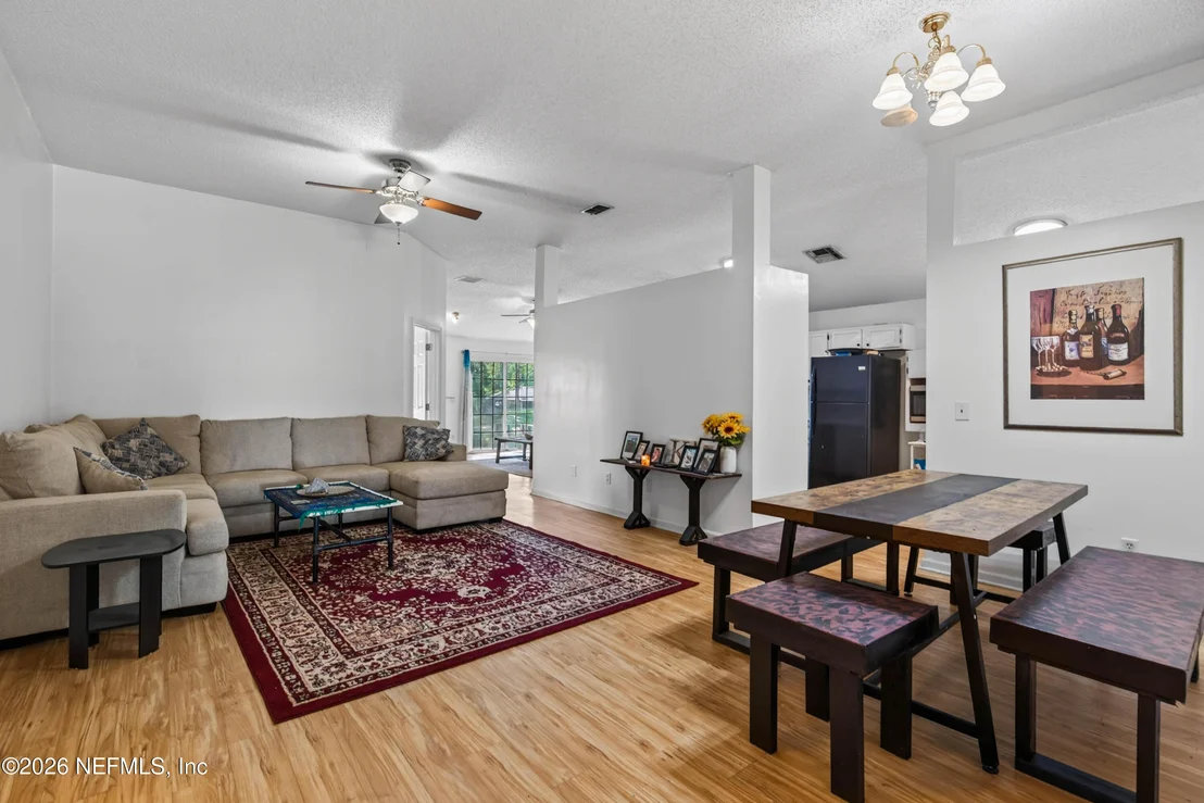 Photo of 1641 SPRING OAKS Lane