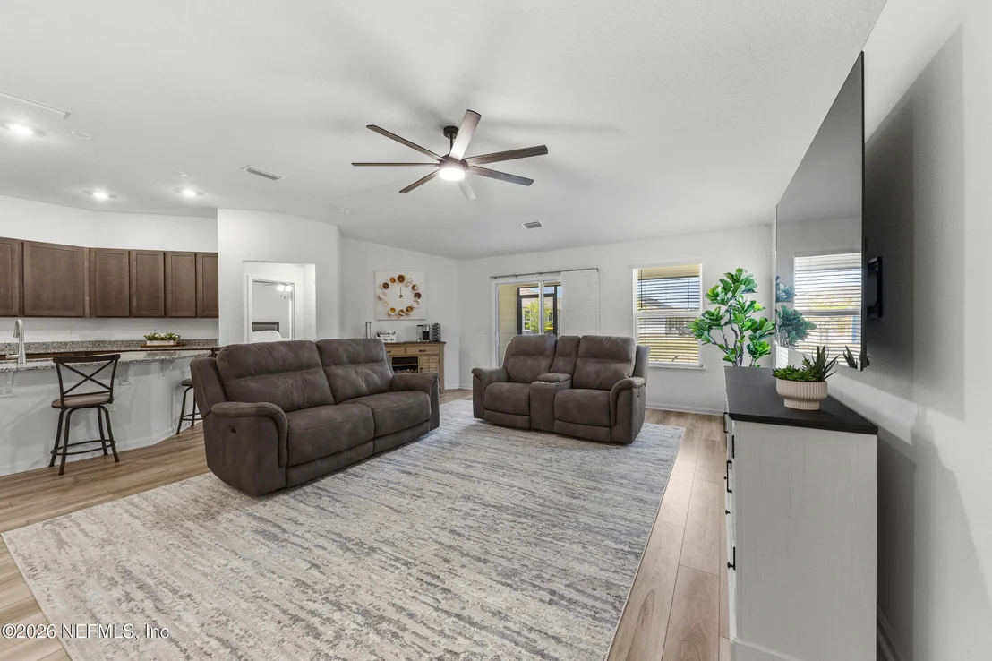 Photo of 11189 STAPLETON Drive