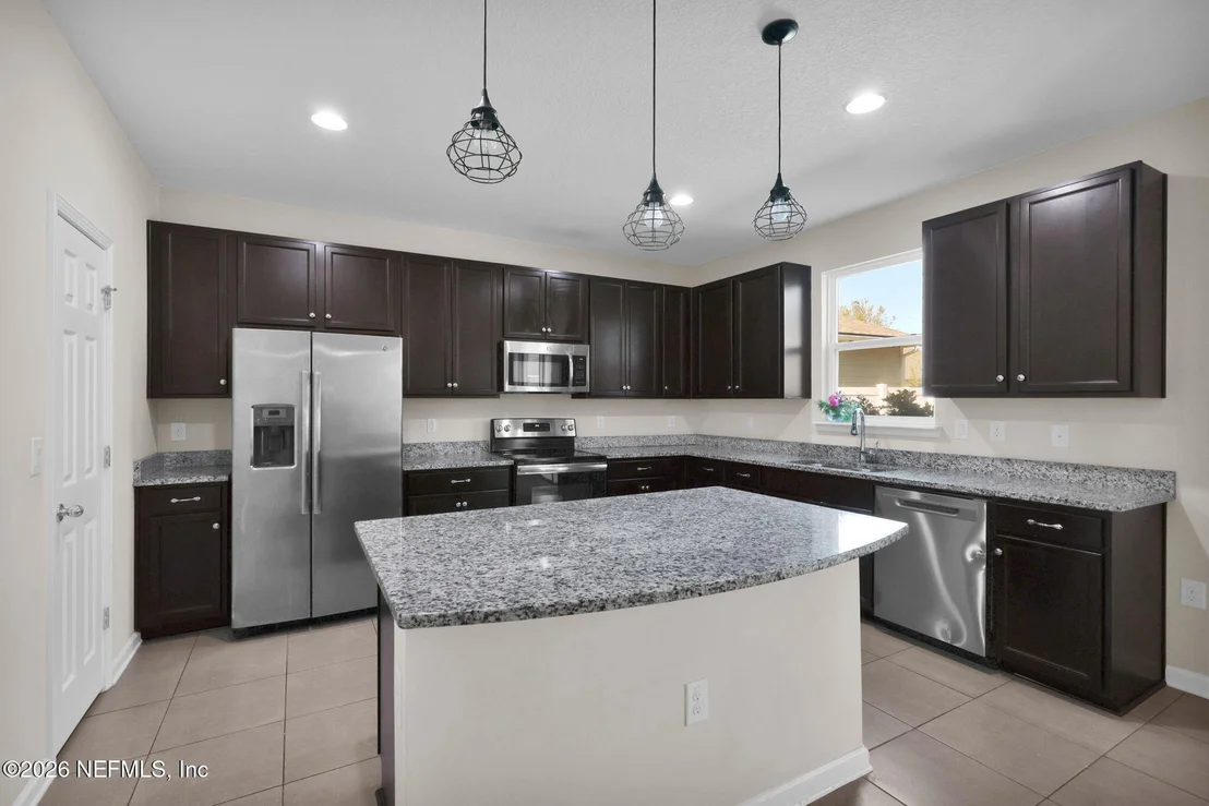 Photo of 535 AVENTURINE Avenue