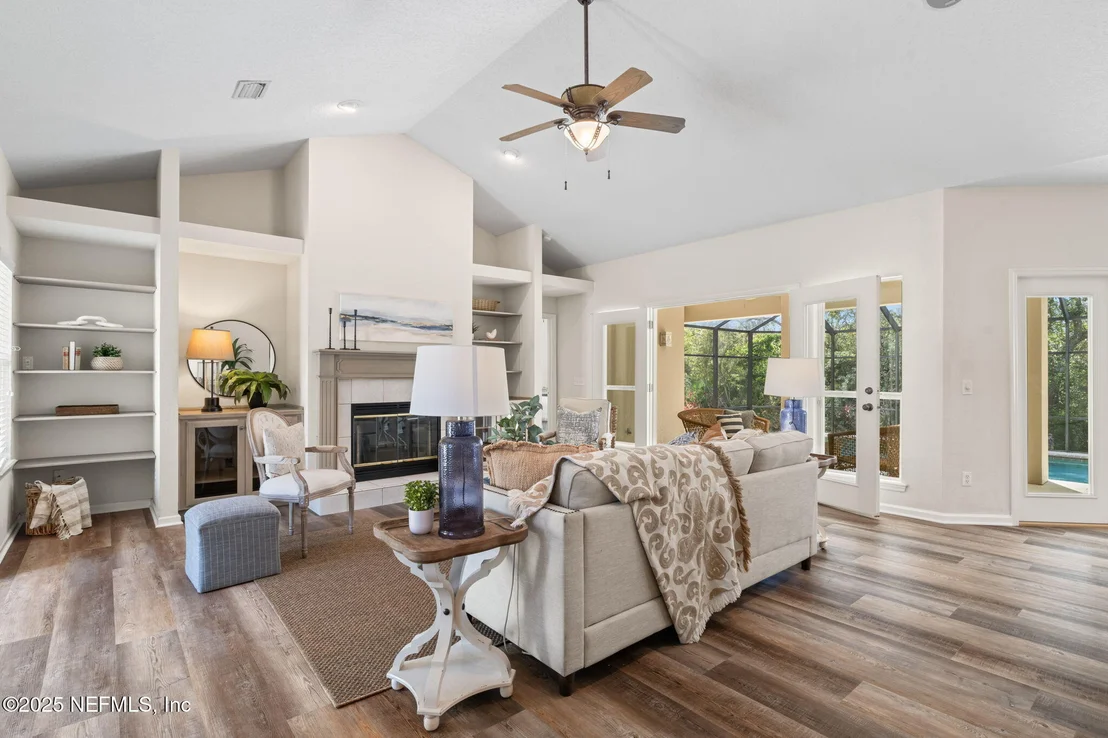 Photo of 105 SPANISH OAKS Lane