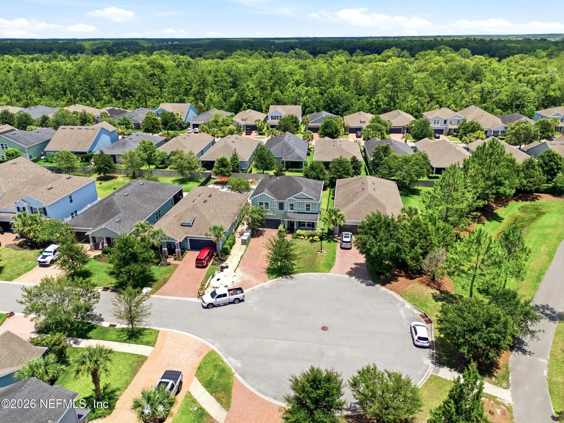 Photo of 133 HOWELL Court