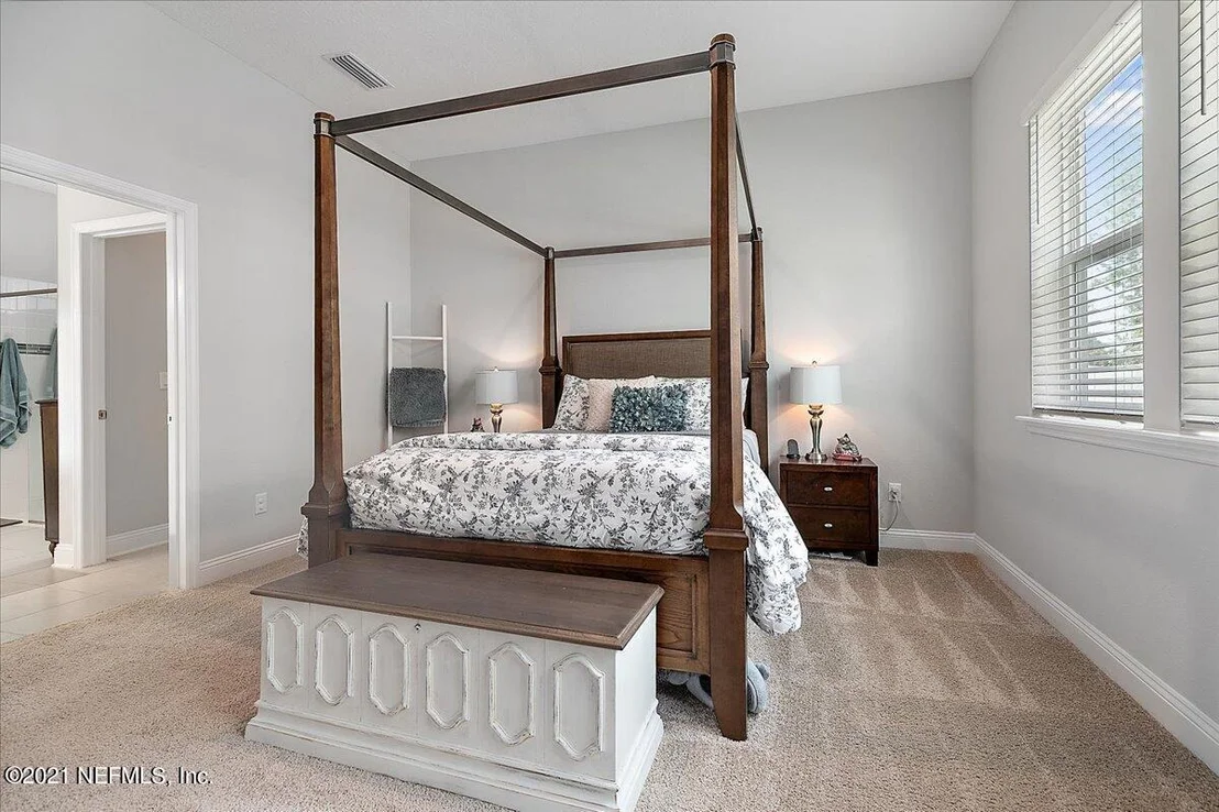 Photo of 105 OAK SHADOW Place