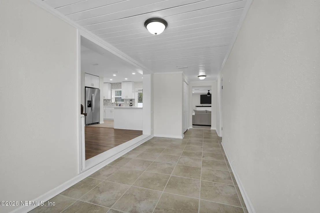 Photo of 101 CARVER Street W