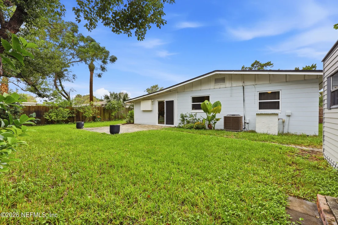 Photo of 25 SANDRA Drive