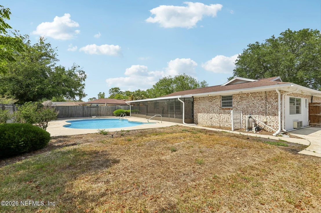 Photo of 332 DILLON Drive