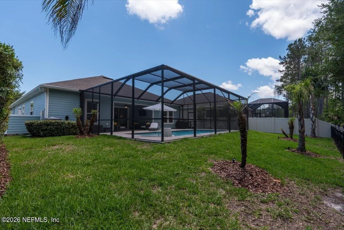 Photo of 472 GLORIETA Drive