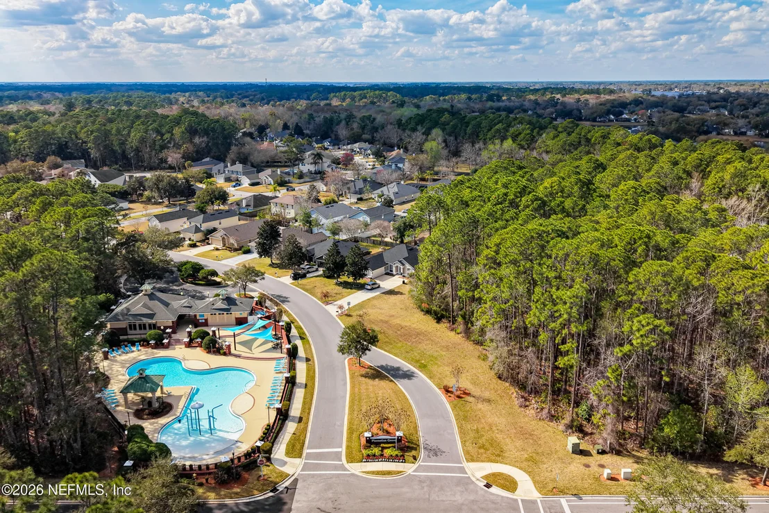 Photo of 2104 BLUFF VIEW Road