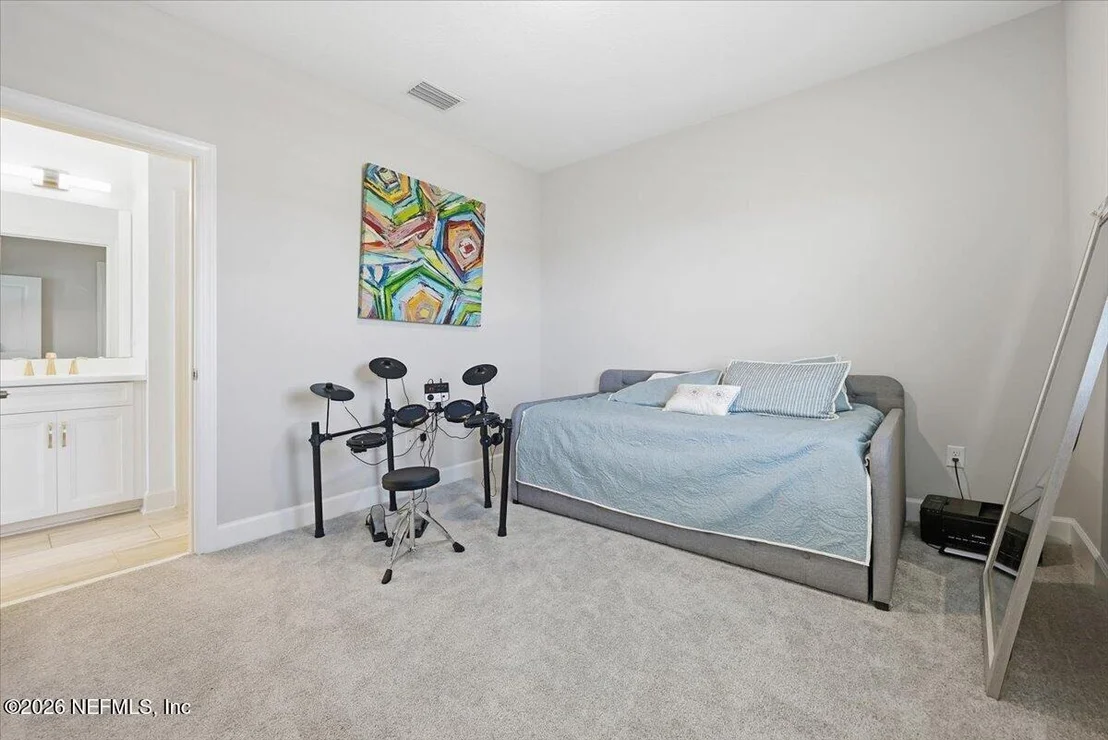 Photo of 146 BLUE HAMPTON Drive