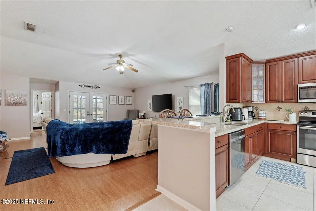 Photo of 184 SOUTHLAKE Drive