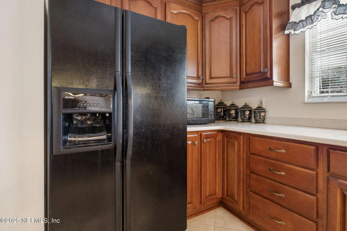 Photo of 212 LAKE Drive