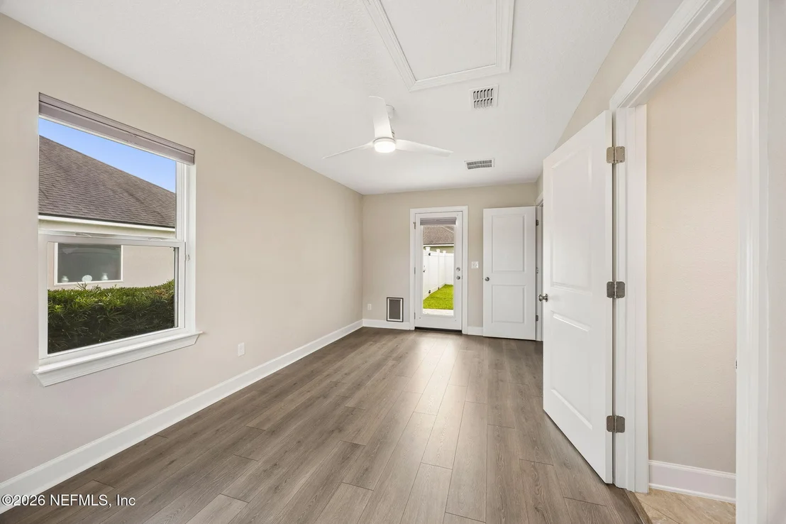 Photo of 1322 WARBLER Way