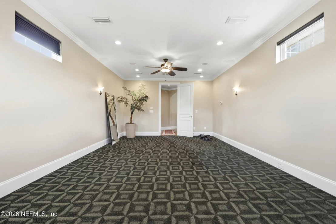 Photo of 1160 REGISTRY Boulevard