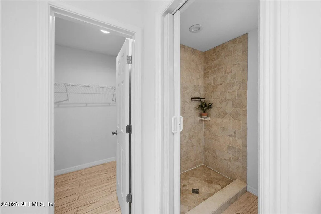 Photo of 425 3RD Street W