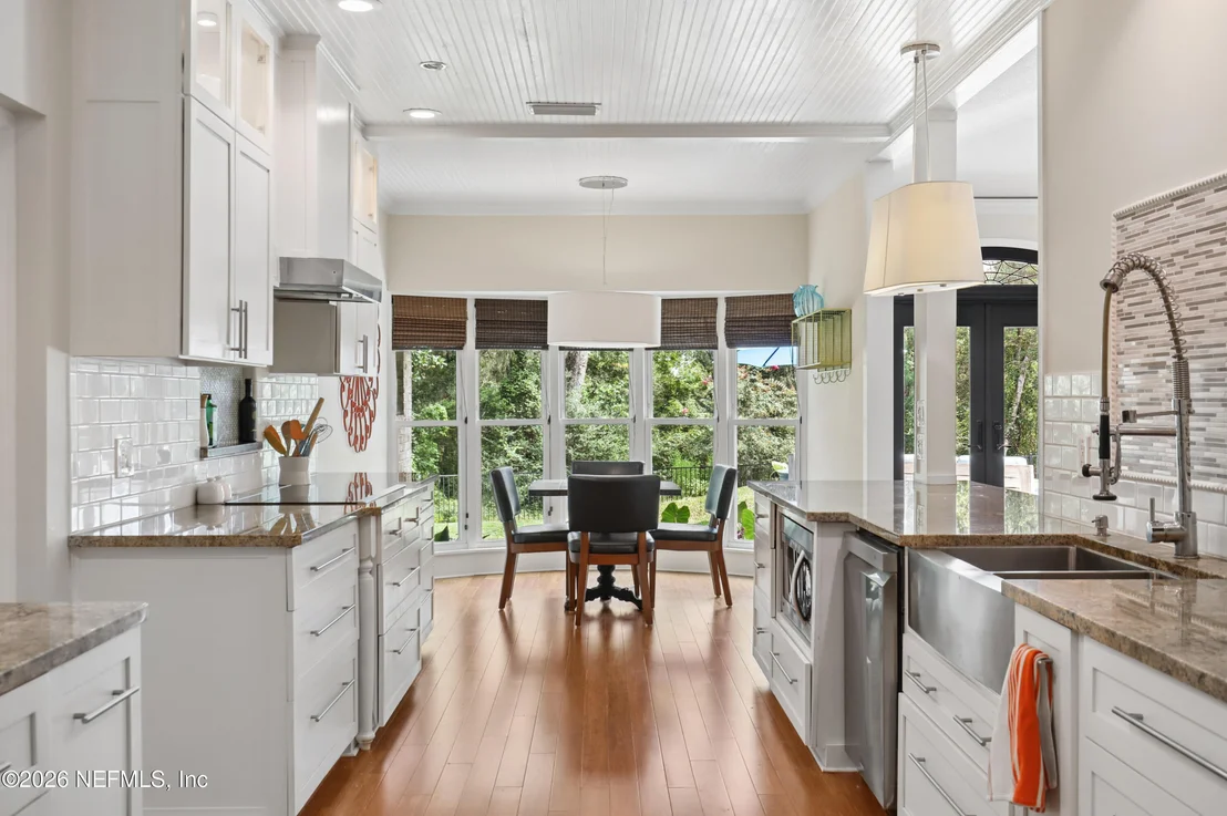 Photo of 2856 RAVINES Road