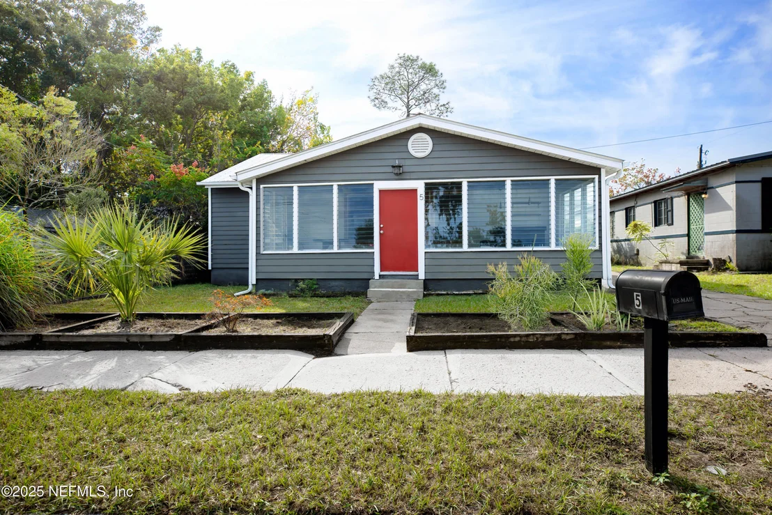 Photo of 5 CAREY Street