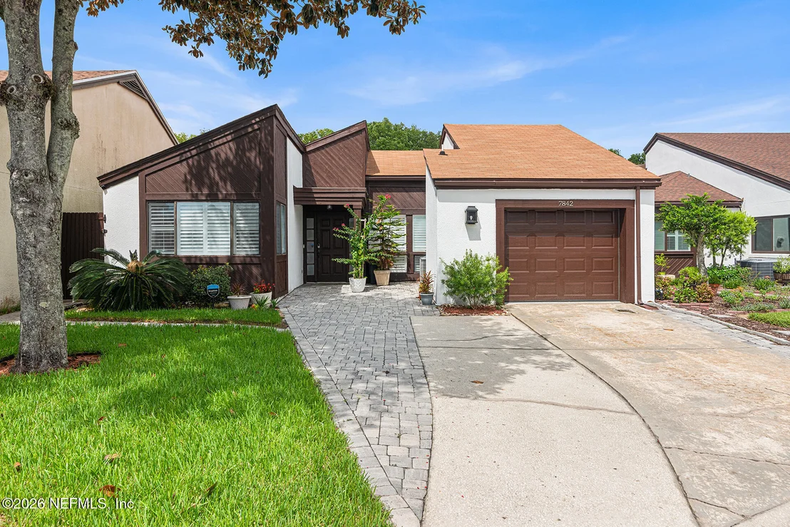 Photo of 7842 LINKSIDE Drive