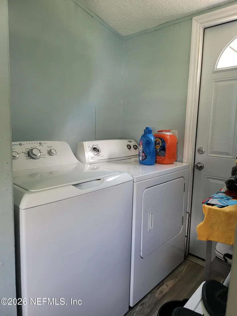 Photo of 445 LOGAN Avenue