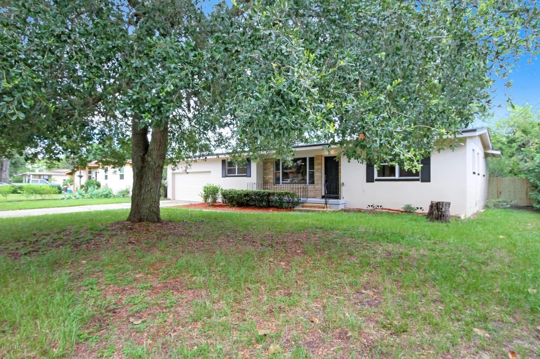 Photo of 7462 SPINOLA Road