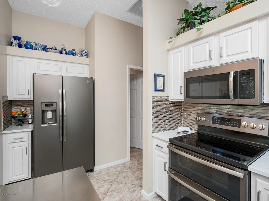 Photo of 3927 DANFORTH Drive W
