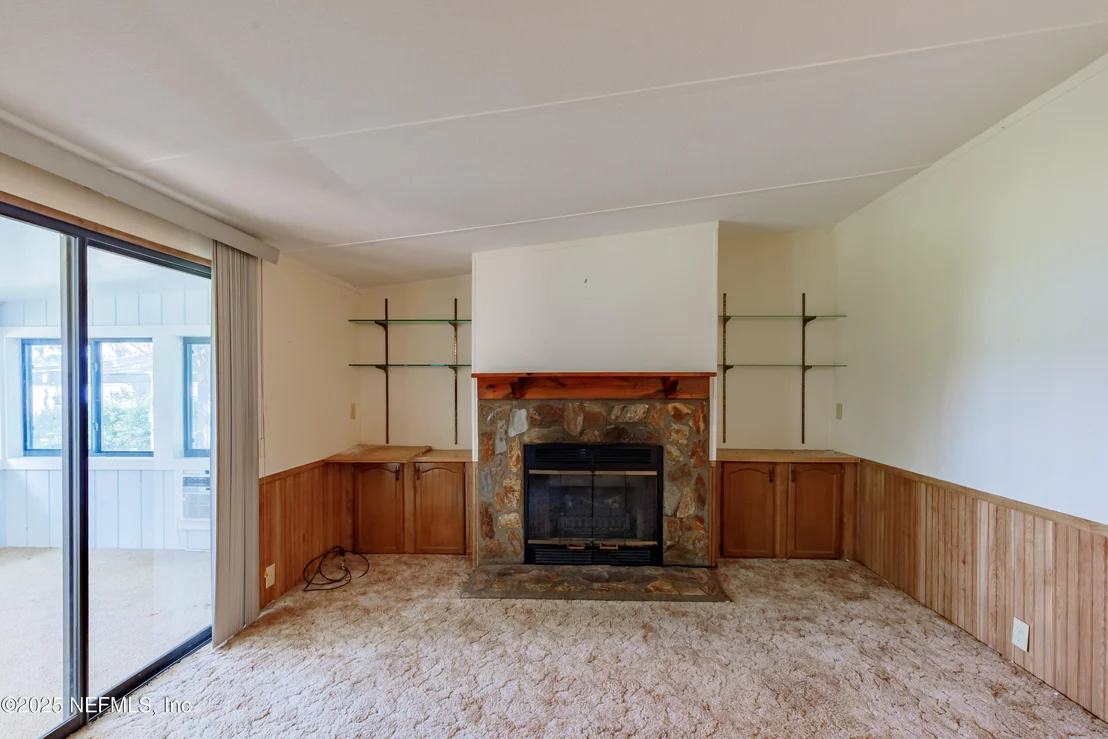 Photo of 101 PINE TREE Lane