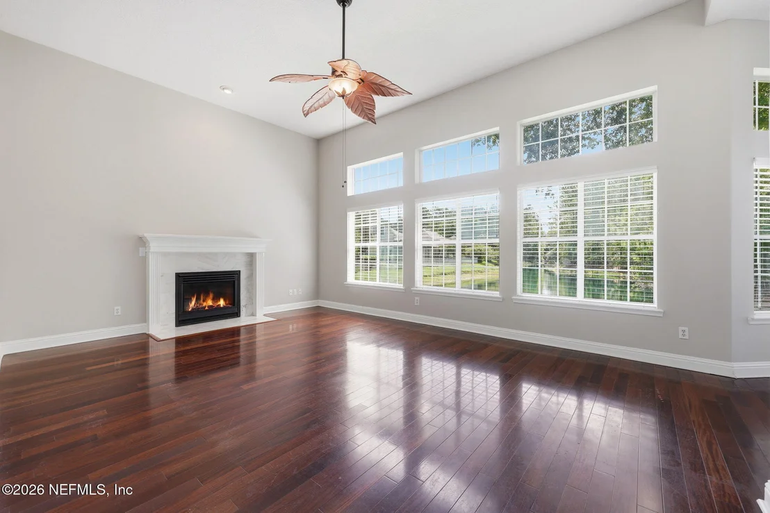 Photo of 7805 RITTENHOUSE Lane