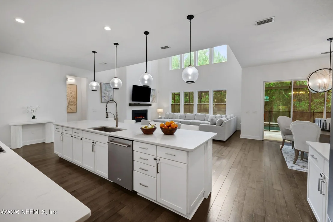 Photo of 10164 SILVERBROOK Trail