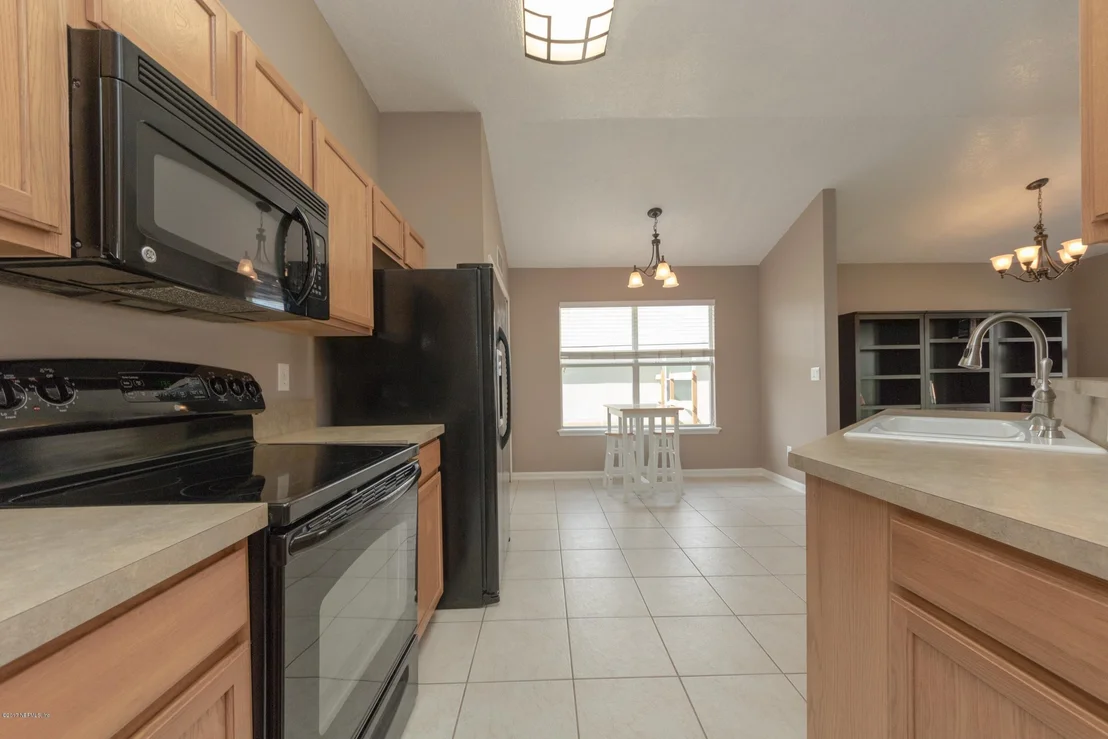 Photo of 45565 INGLEHAM Circle