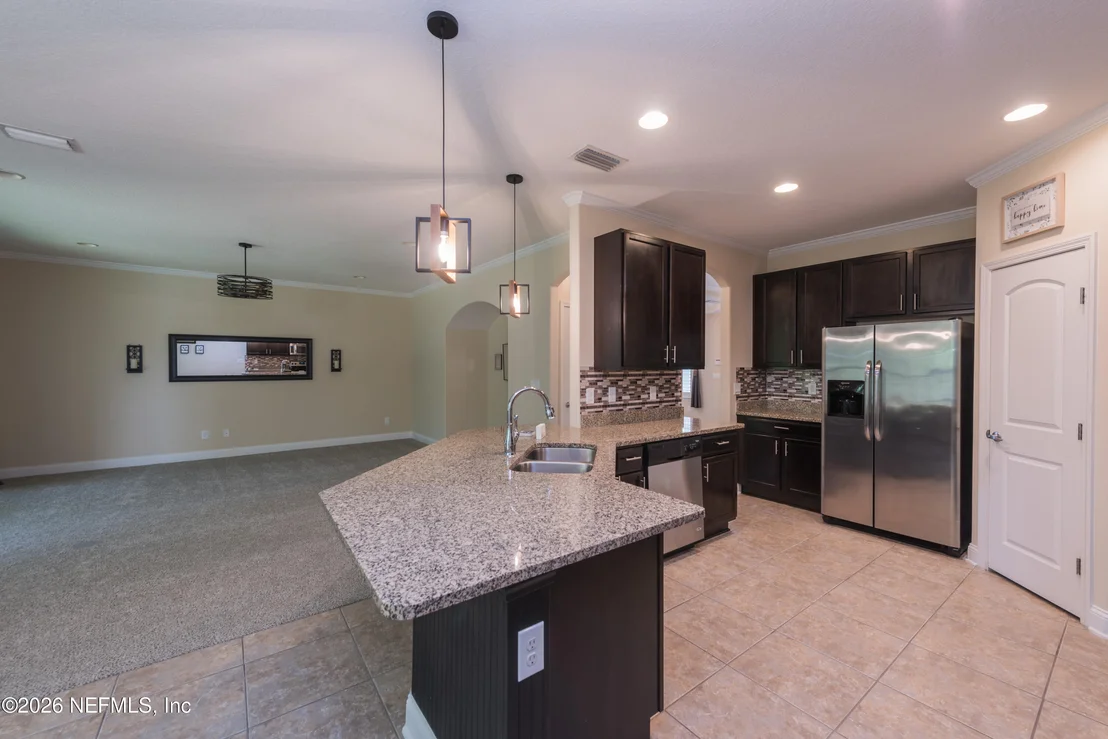 Photo of 664 DRYSDALE Drive