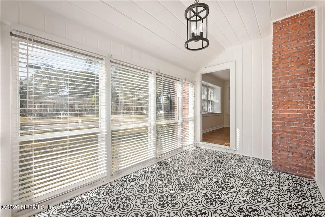 Photo of 1639 PARRISH Place