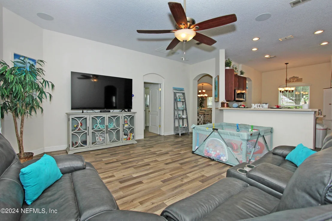Photo of 14211 BIG SPRING Street