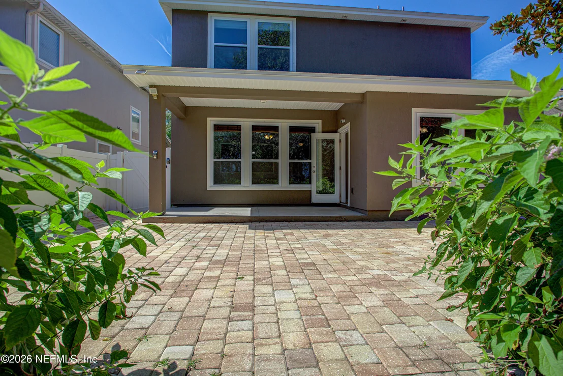 Photo of 40 HOWLAND Drive