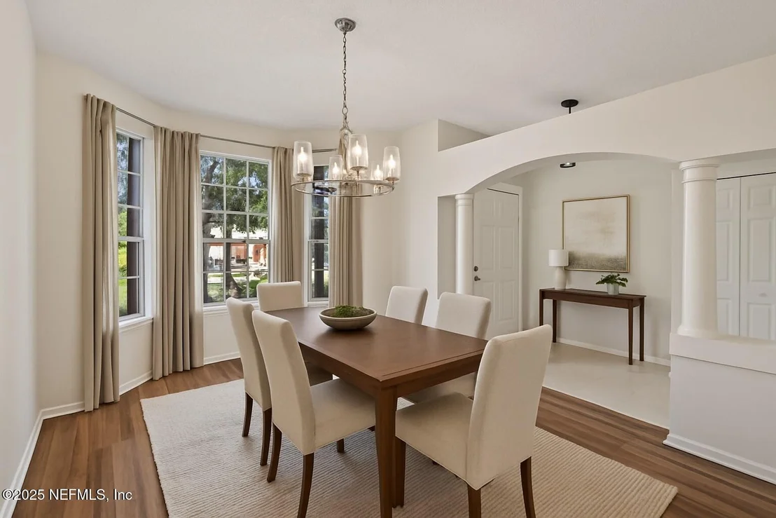 Photo of 208 HONEYSUCKLE Way