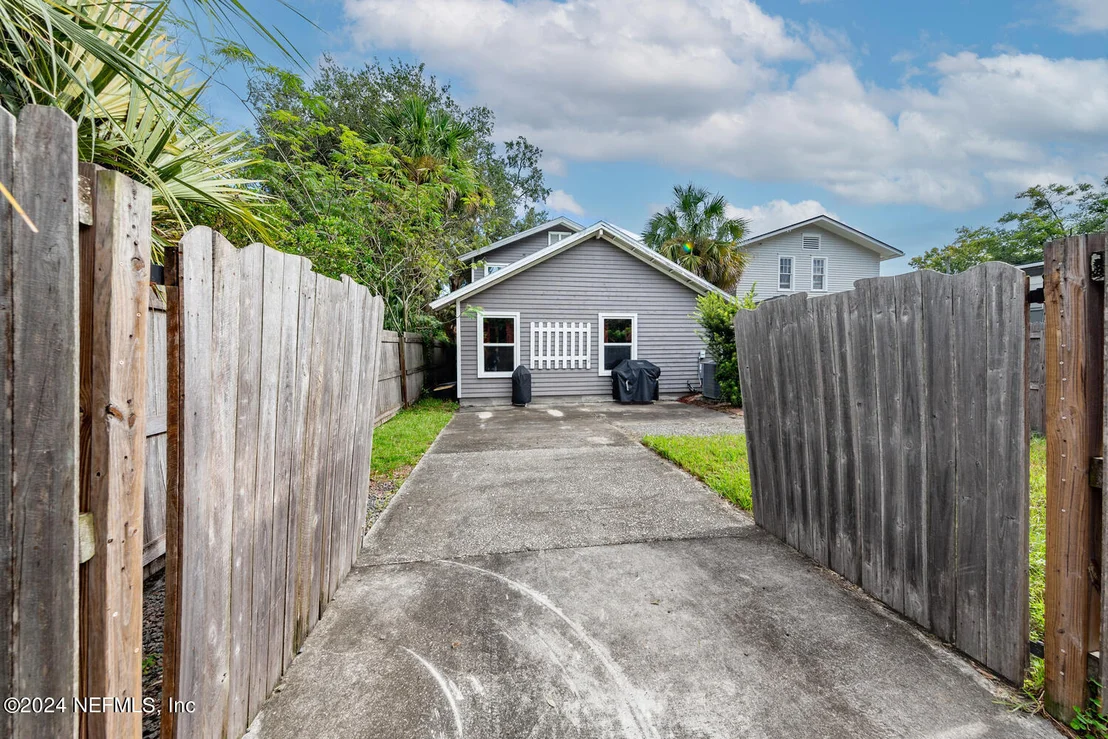 Photo of 1308 SYDNEY Place