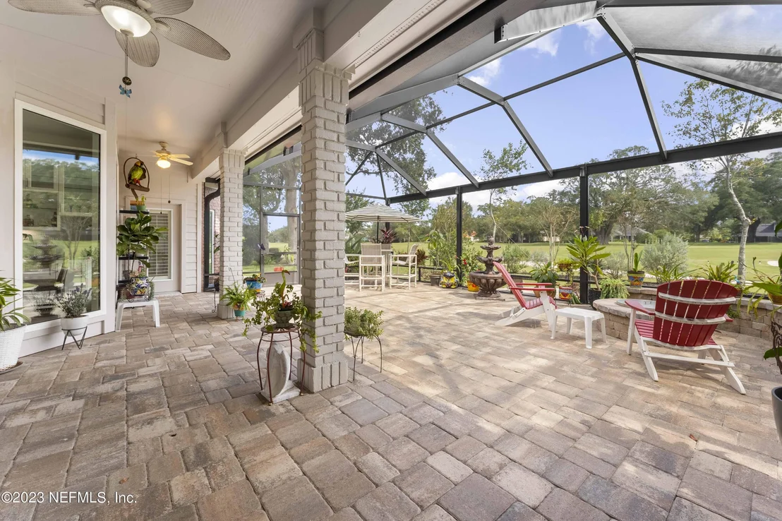 Photo of 665 SANDRINGHAM Drive