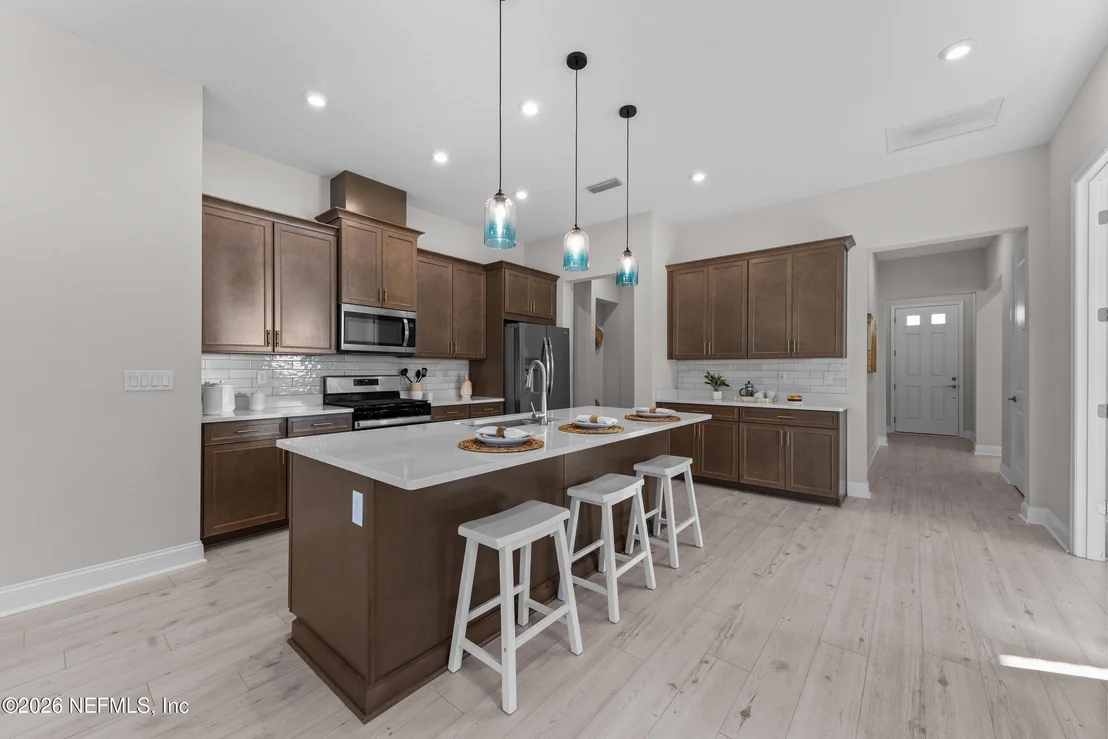 Photo of 383 LADYSLIPPER Drive