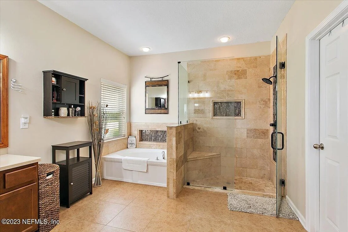 Photo of 123 E TEAGUE BAY Drive