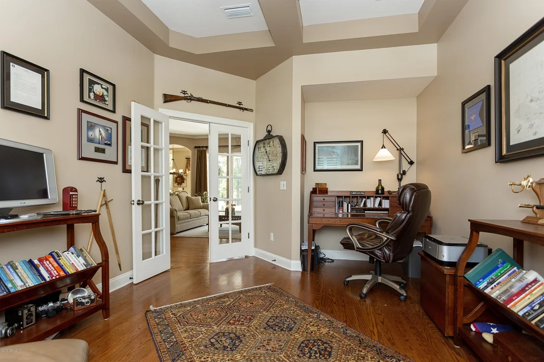 Photo of 465 SUMMERSET Drive