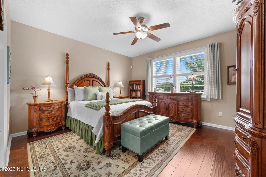 Photo of 216 DEERFIELD GLEN Drive