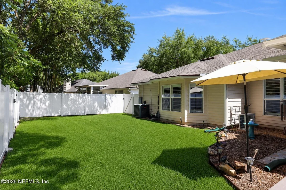 Photo of 1004 FLORA PARKE Drive