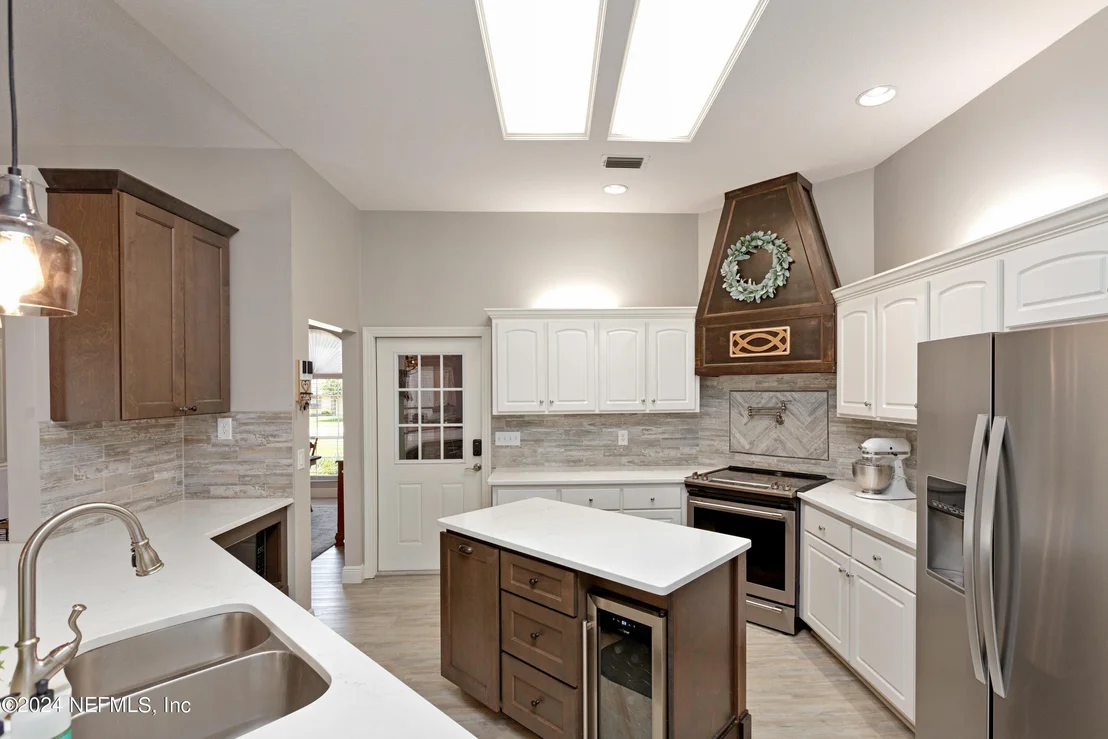 Photo of 4542 SE 3RD Place