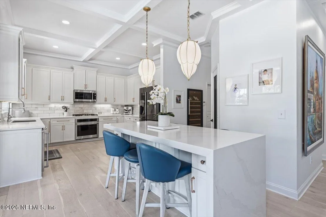 Photo of 844 EAGLE POINT Drive
