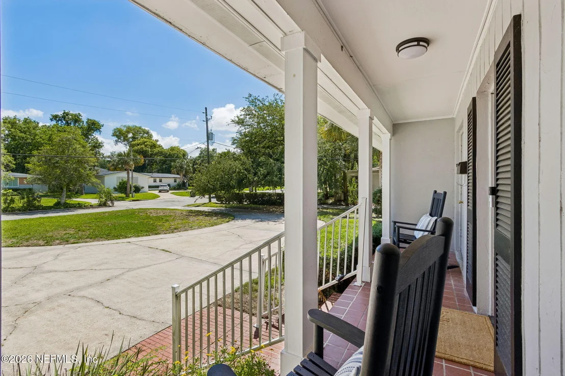 Photo of 915 OLD GROVE Manor