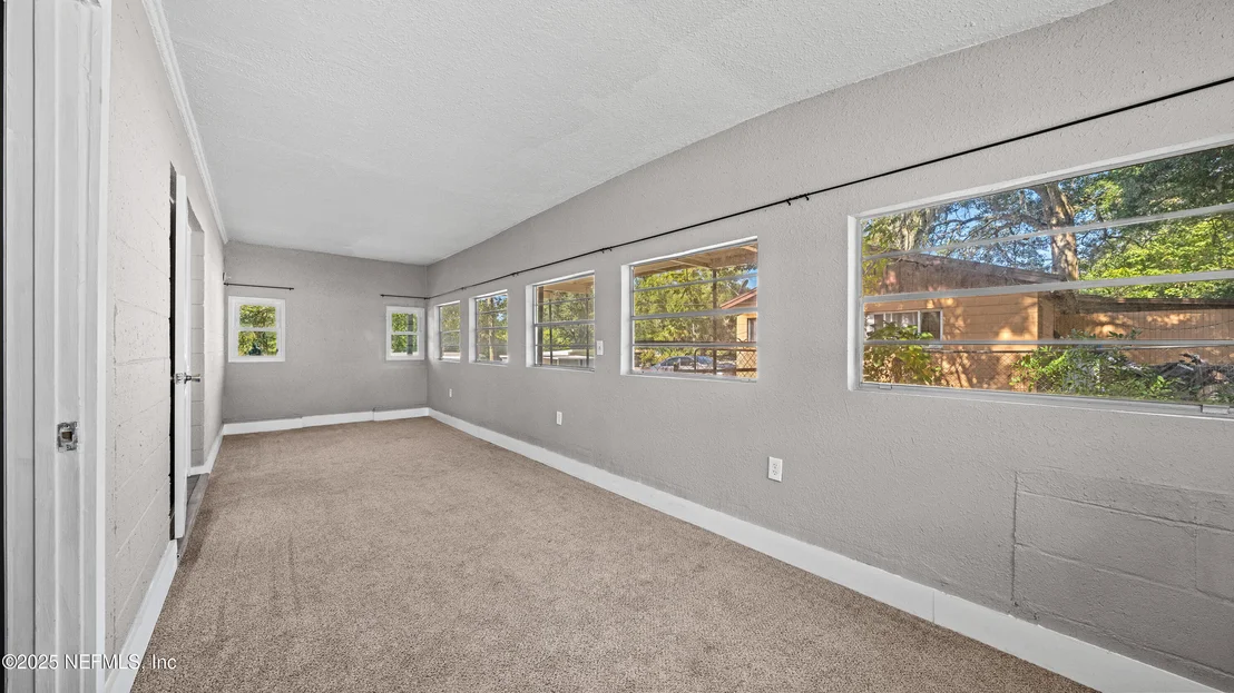 Photo of 1425 DOMAS Drive
