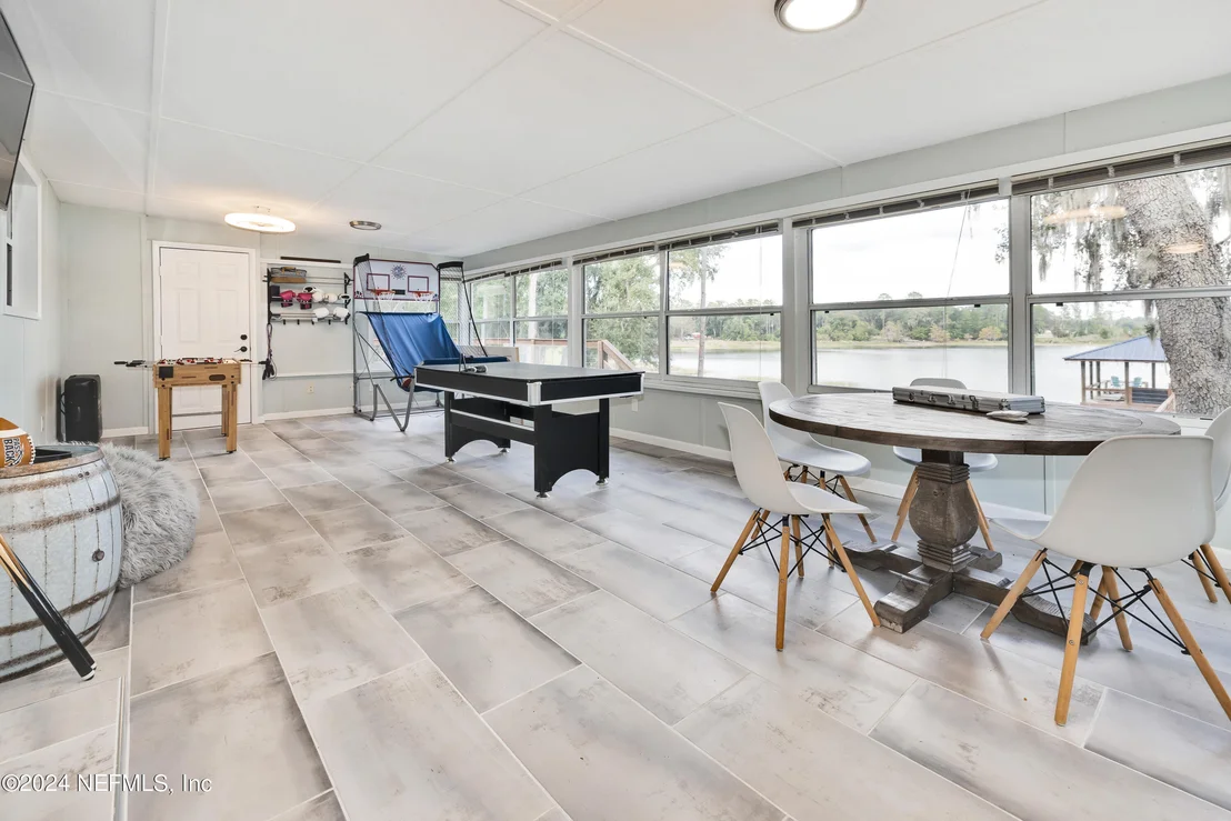 Photo of 334 N COUNTY ROAD 315