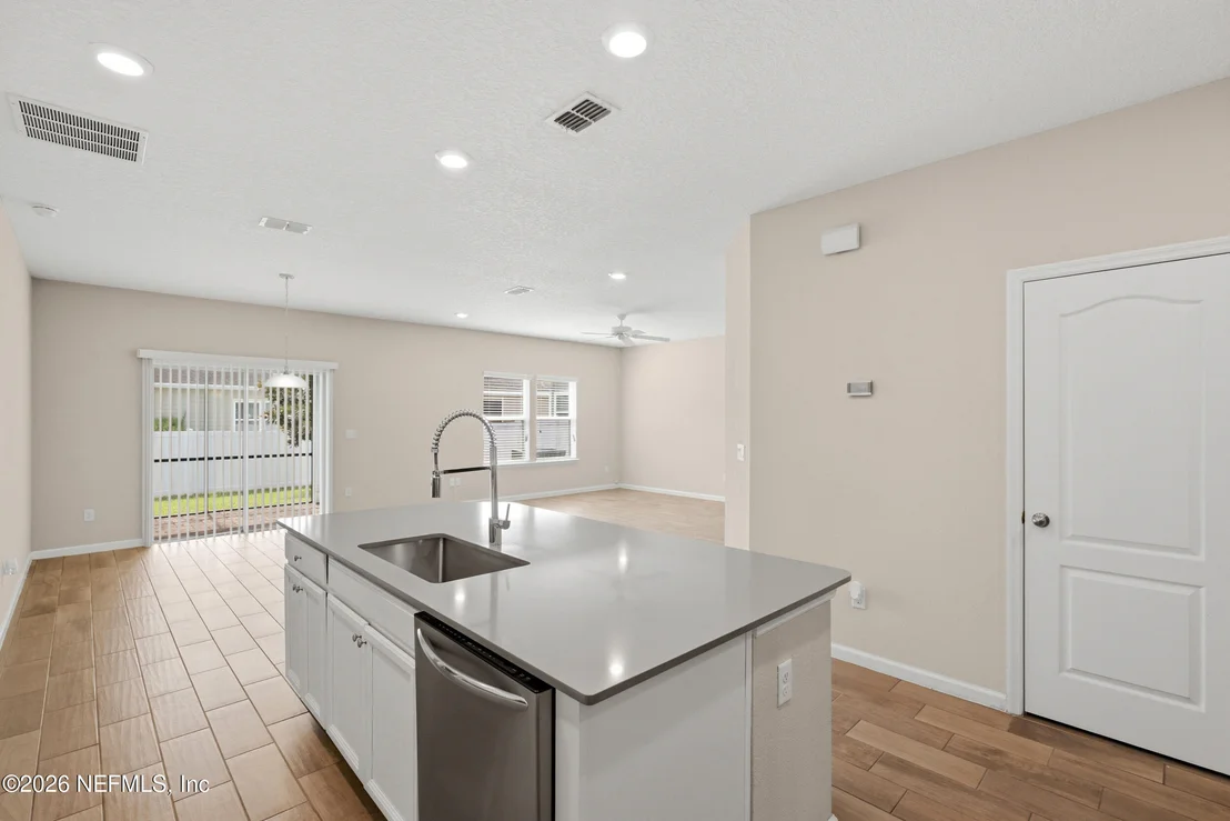 Photo of 1432 KENDALL Drive