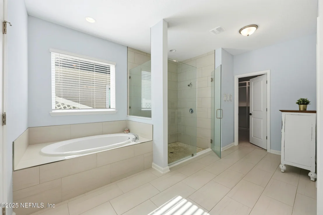Photo of 49 GOLDEN FERN Drive