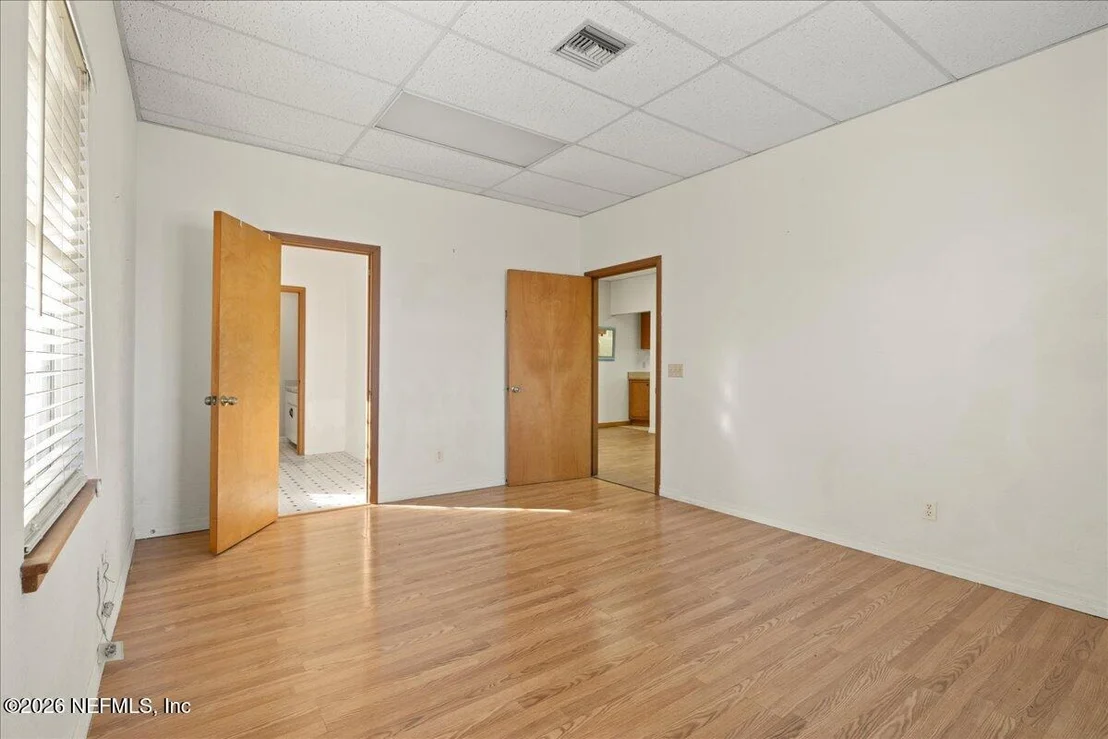 Photo of 10 CENTRAL Avenue