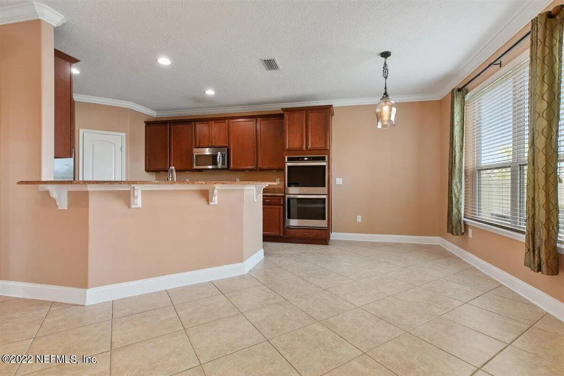 Photo of 834 GLENDALE Lane